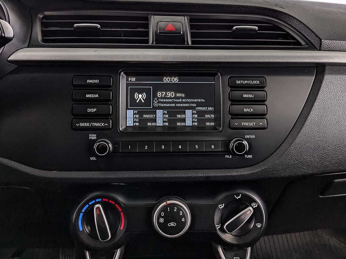 Kia Rio X-Line, 2019 Фото №14