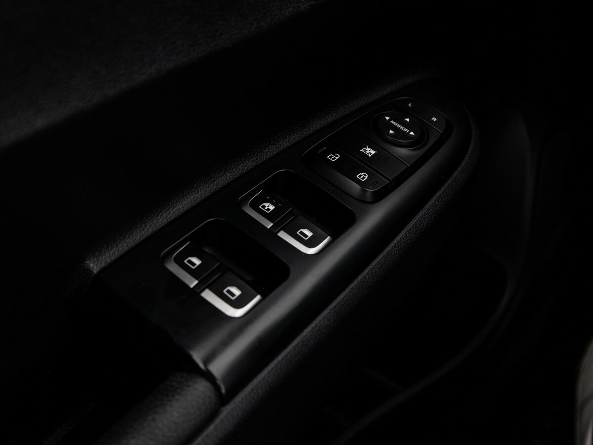 Kia Rio X-Line IV, 2019 Фото №18