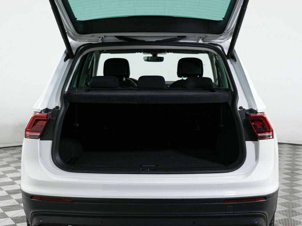 Volkswagen Tiguan, 2018 Фото №7