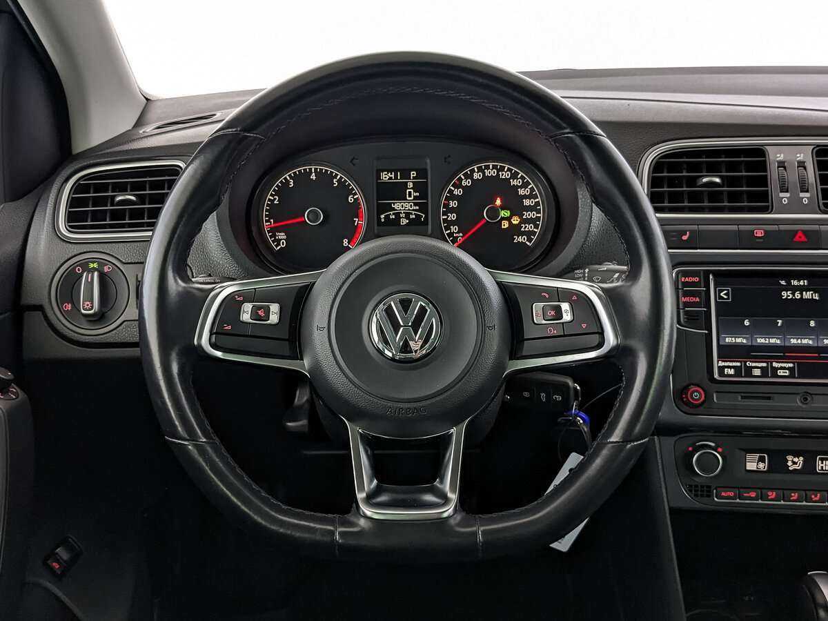 Volkswagen Polo, 2020 Фото №18