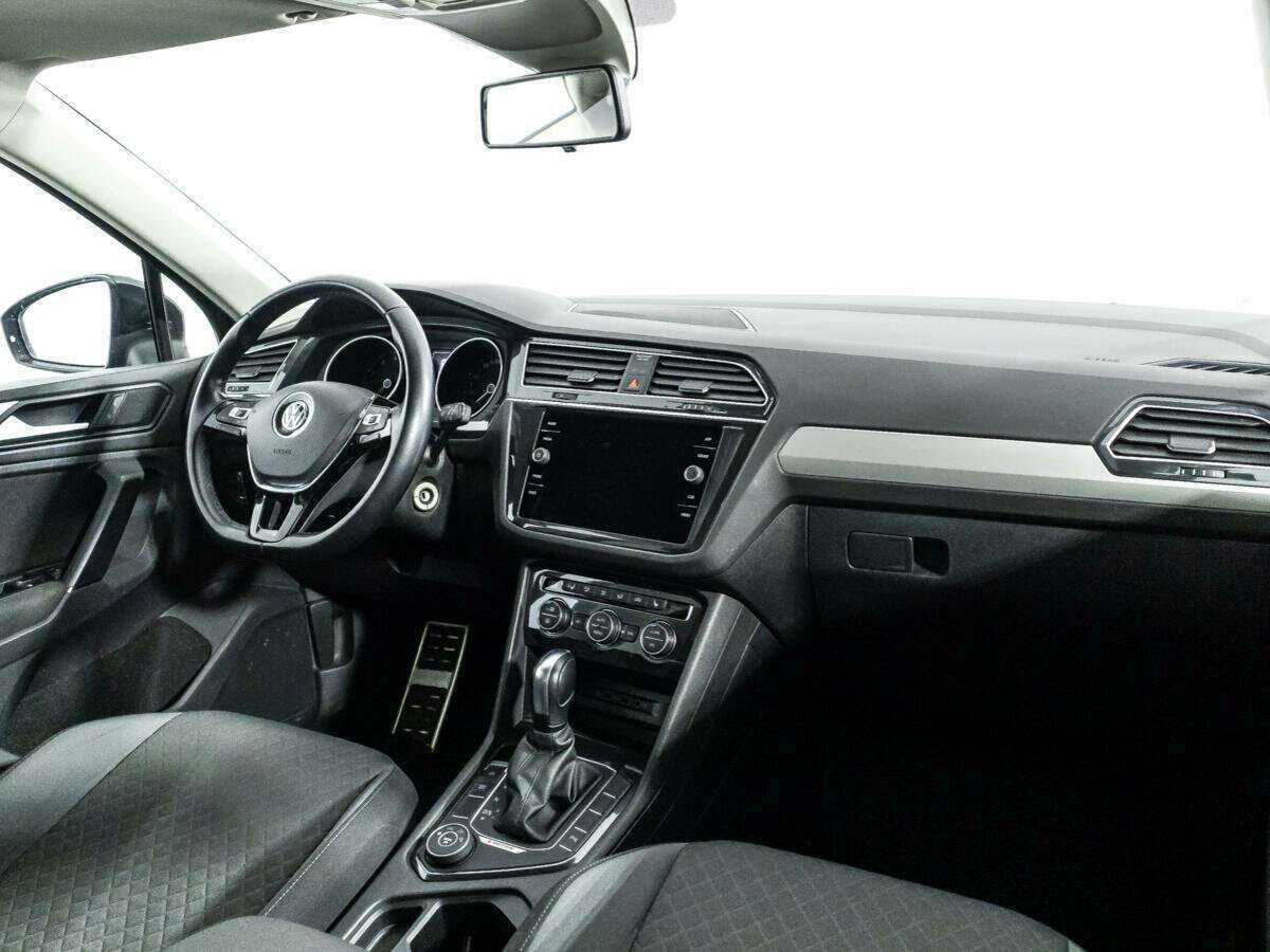 Volkswagen Tiguan, 2020 Фото №9