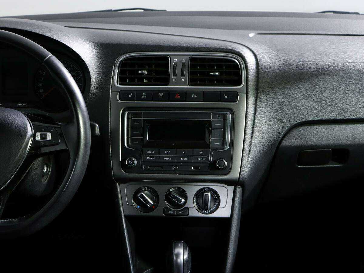 Volkswagen Polo, 2019 Фото №12