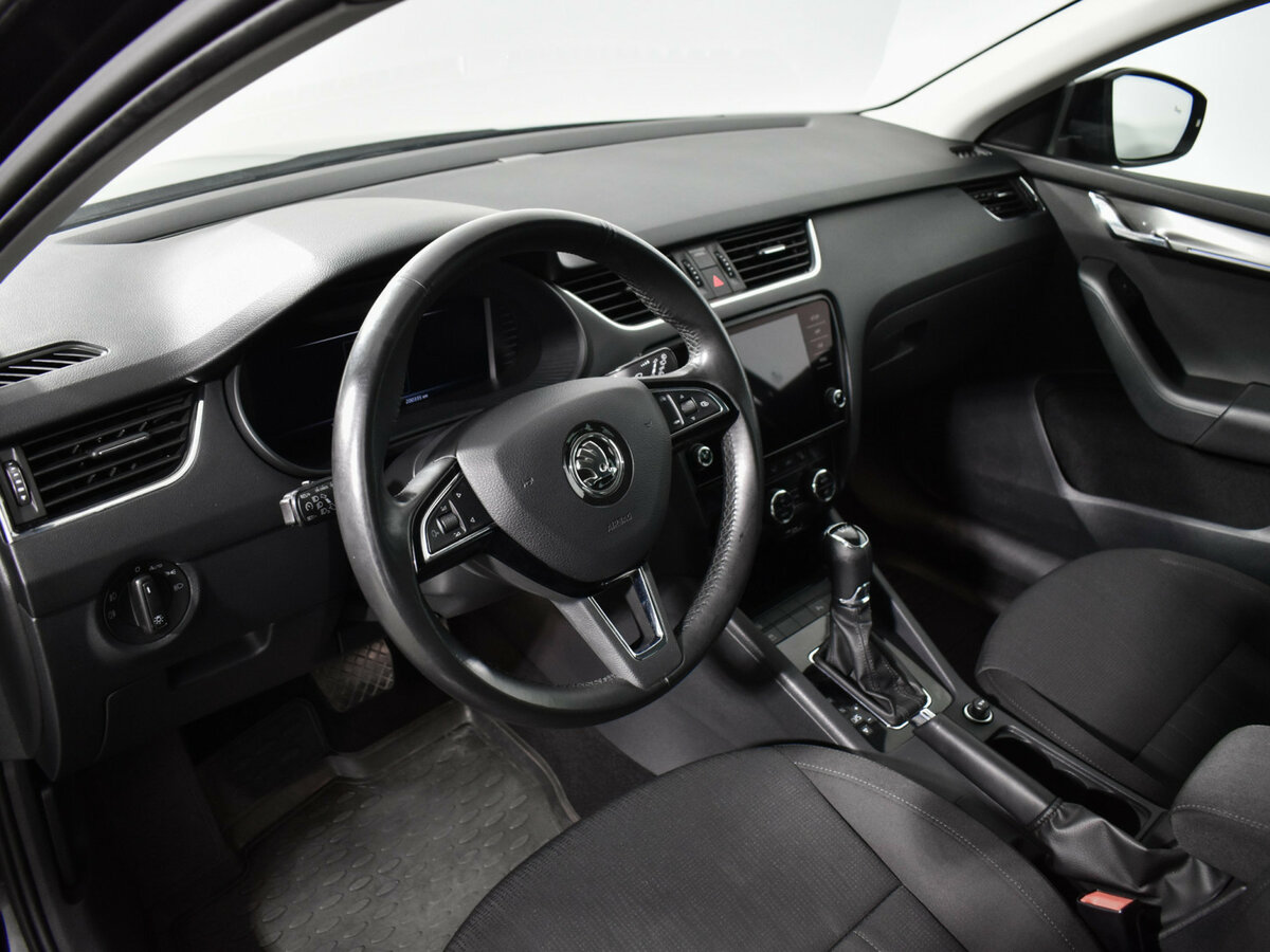 Skoda Octavia III (A7) Рестайлинг, 2019 Фото №9
