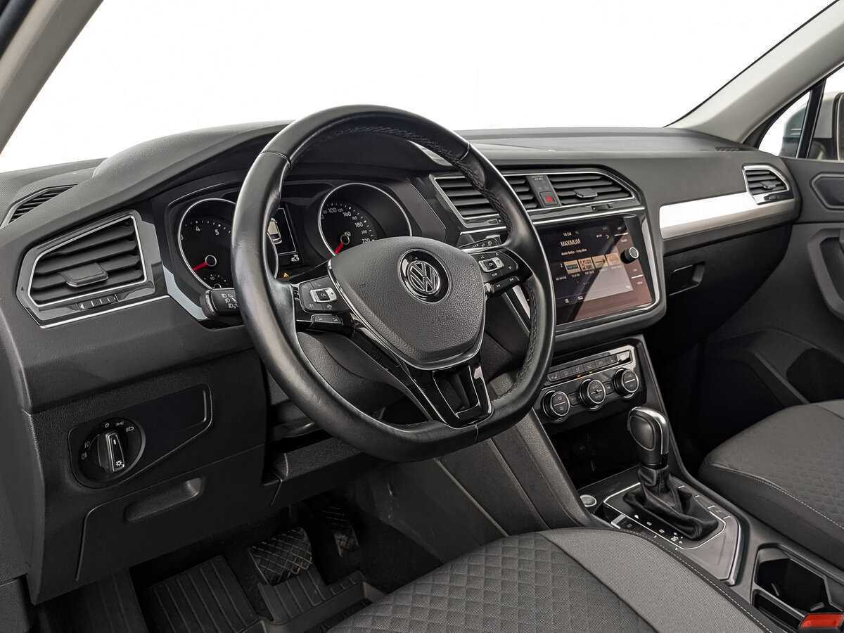 Volkswagen Tiguan, 2020 Фото №15