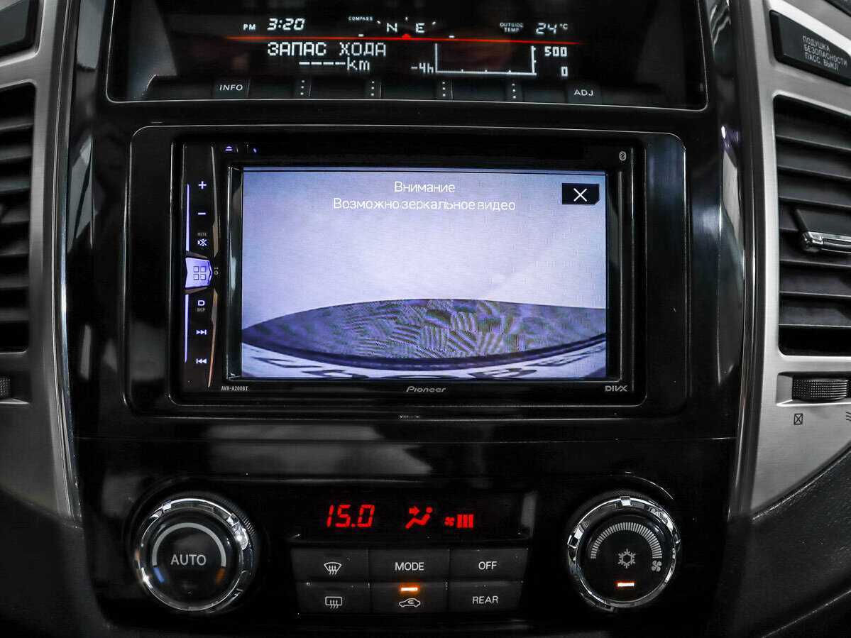 Mitsubishi Pajero, 2015 Фото №17