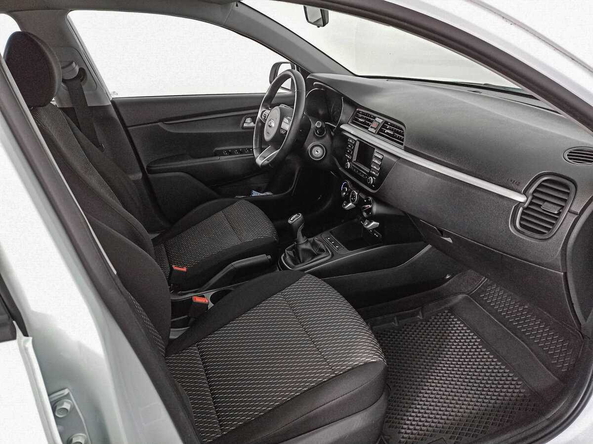 Kia Rio X-Line, 2018 Фото №9