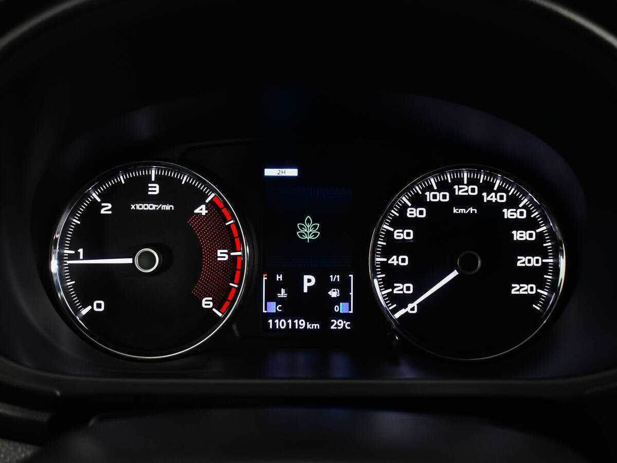 Mitsubishi Pajero Sport, 2018 Фото №9