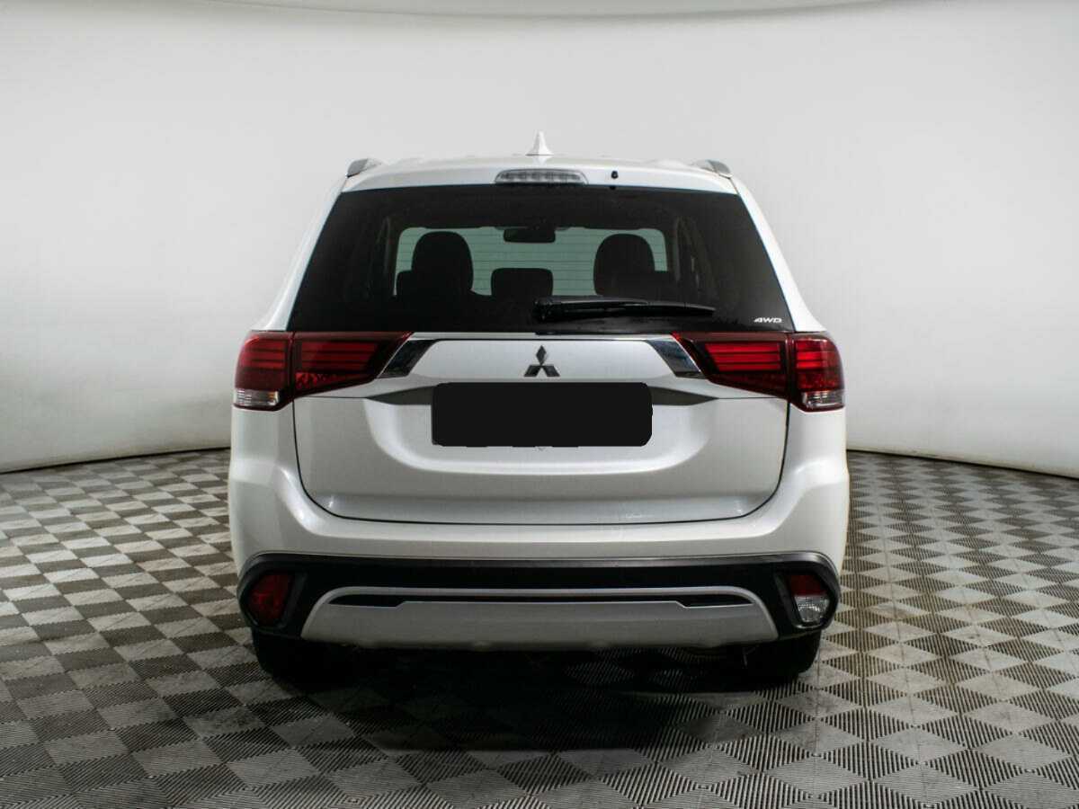 Mitsubishi Outlander, 2020 Фото №6