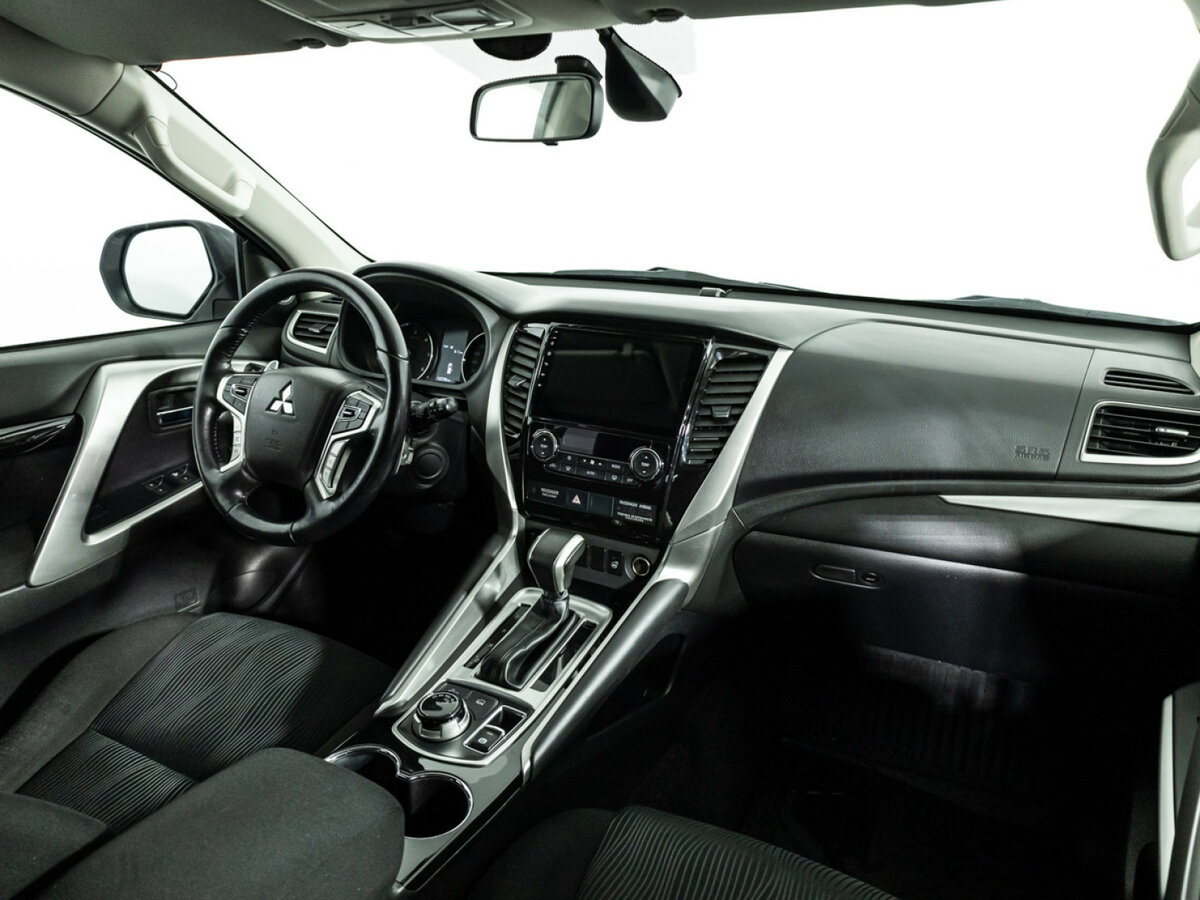 Mitsubishi Pajero Sport III, 2018 Фото №7