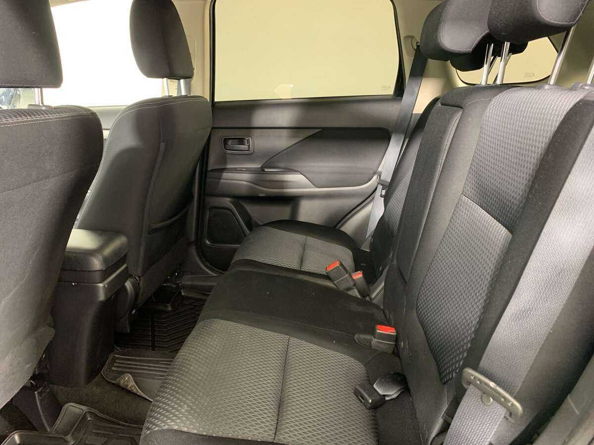 Mitsubishi Outlander, 2018 Фото №17