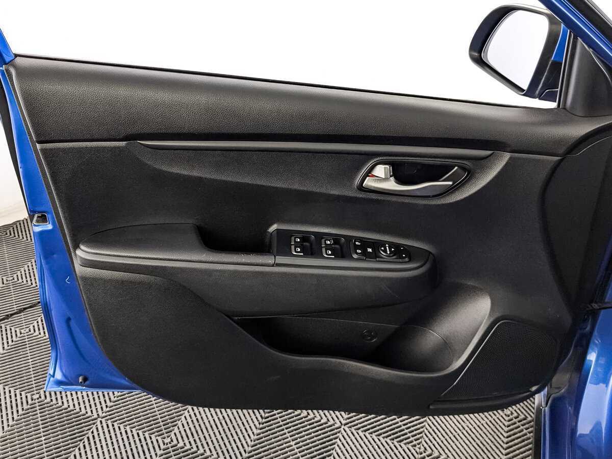 Kia Rio X-Line, 2019 Фото №15