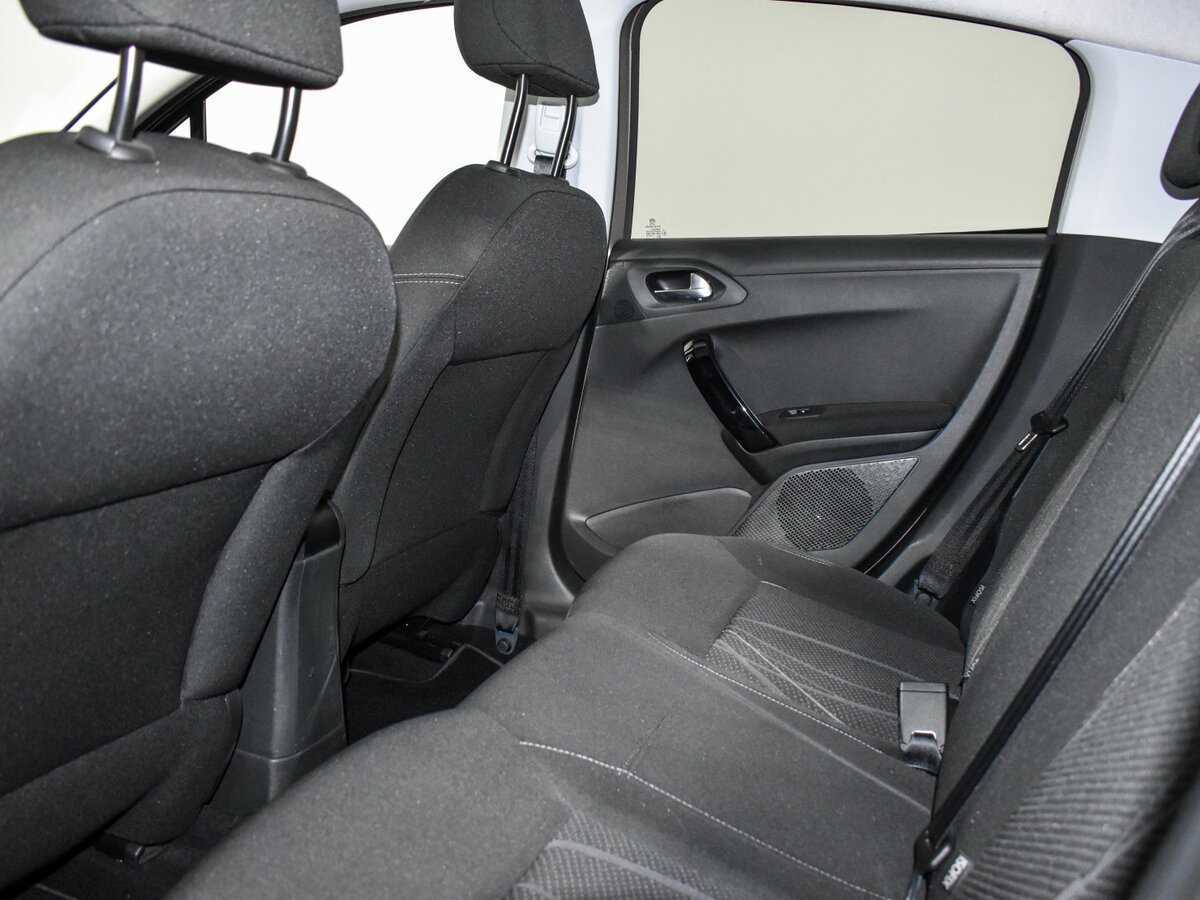 Peugeot 208, 2014 Фото №12