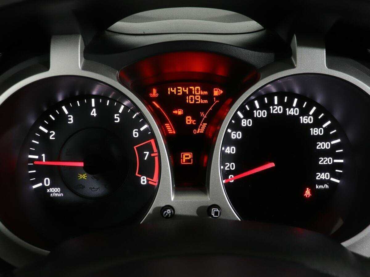 Nissan Juke, 2013 Фото №11