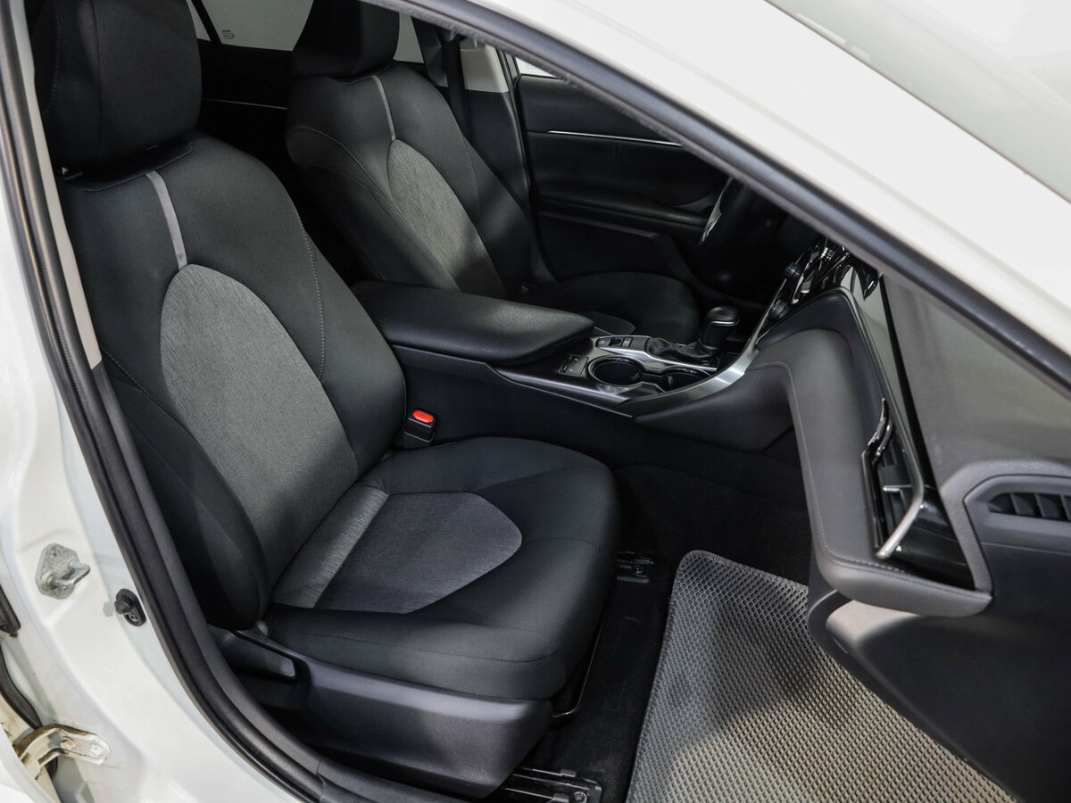 Toyota Camry VIII (XV70) Рестайлинг, 2021 Фото №16