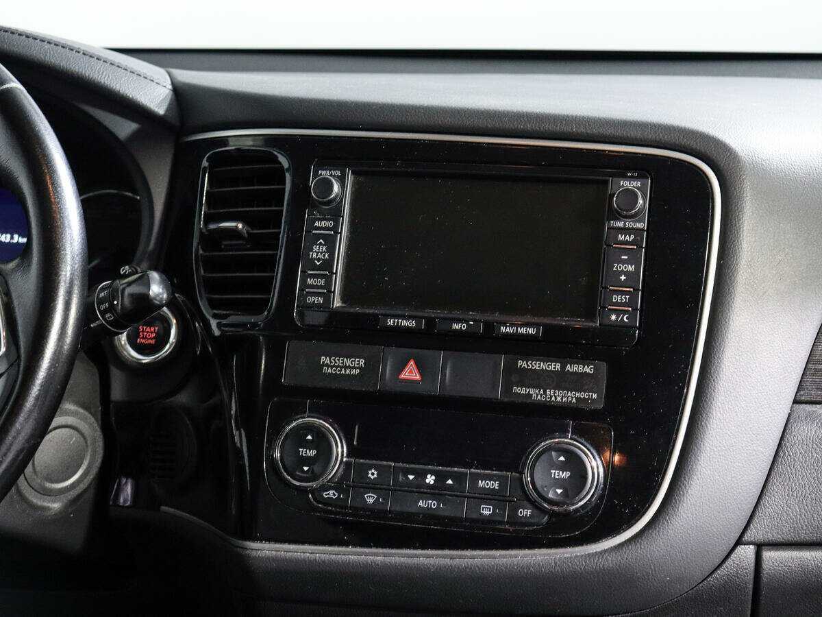 Mitsubishi Outlander, 2015 Фото №11