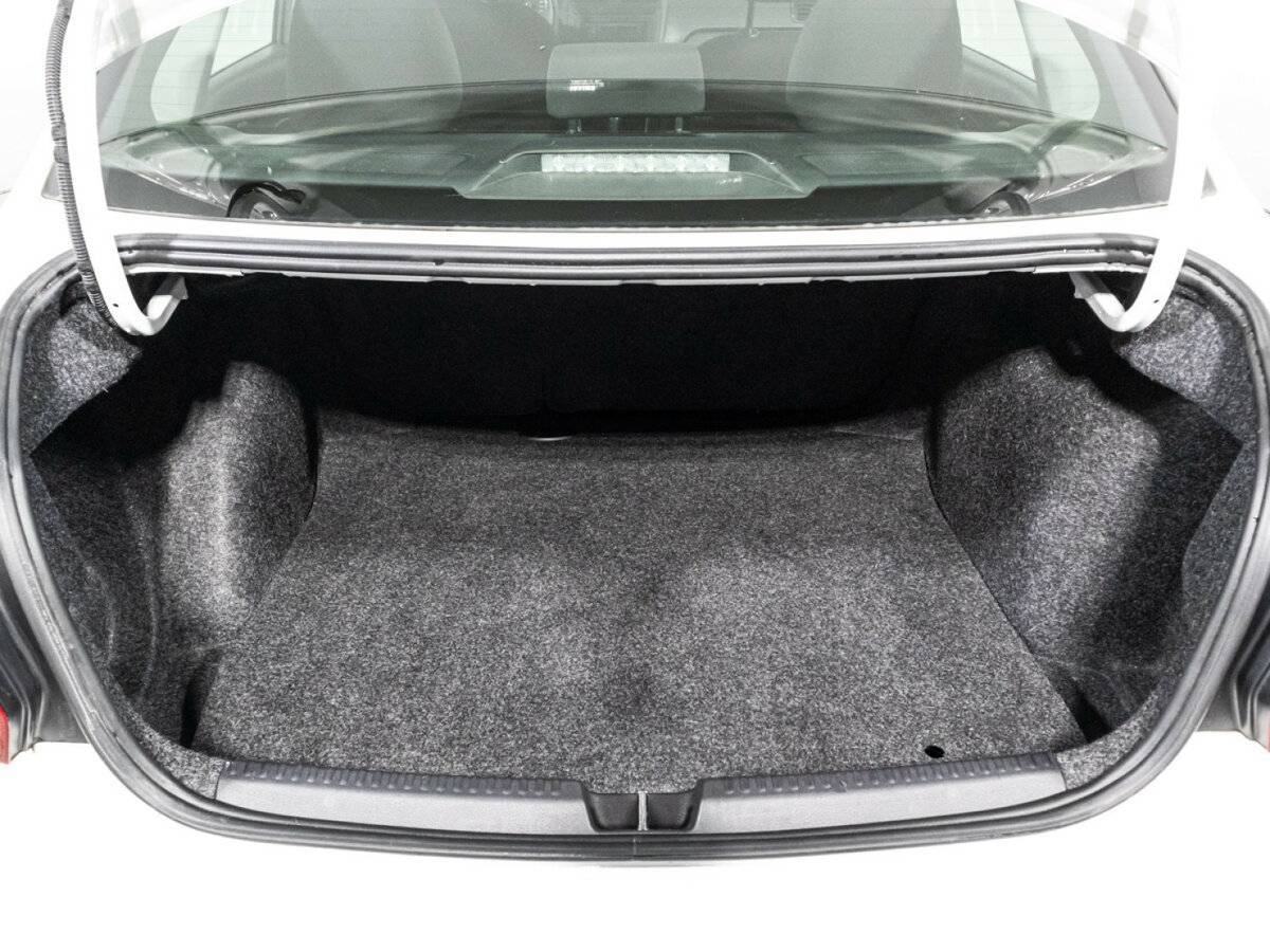 Volkswagen Polo, 2019 Фото №15