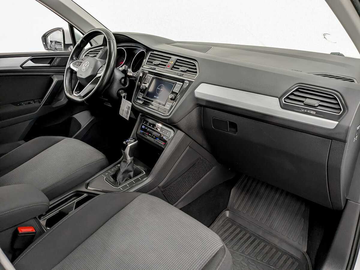 Volkswagen Tiguan, 2021 Фото №11