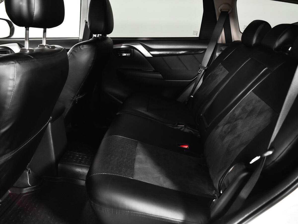 Mitsubishi Pajero Sport, 2018 Фото №8