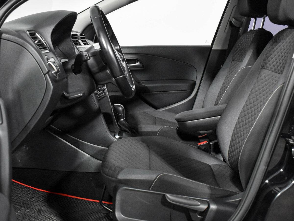 Volkswagen Polo, 2018 Фото №10