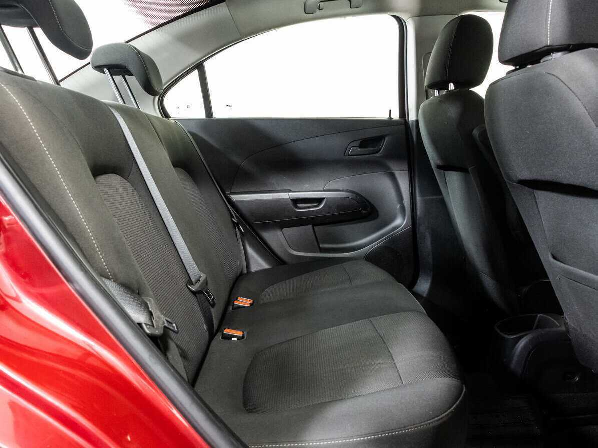Chevrolet Aveo, 2015 Фото №14
