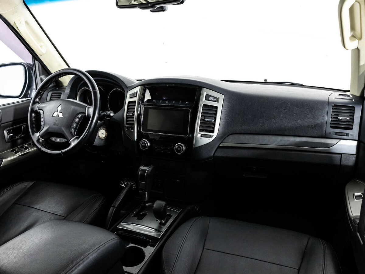 Mitsubishi Pajero IV Рестайлинг 2, 2017 Фото №10