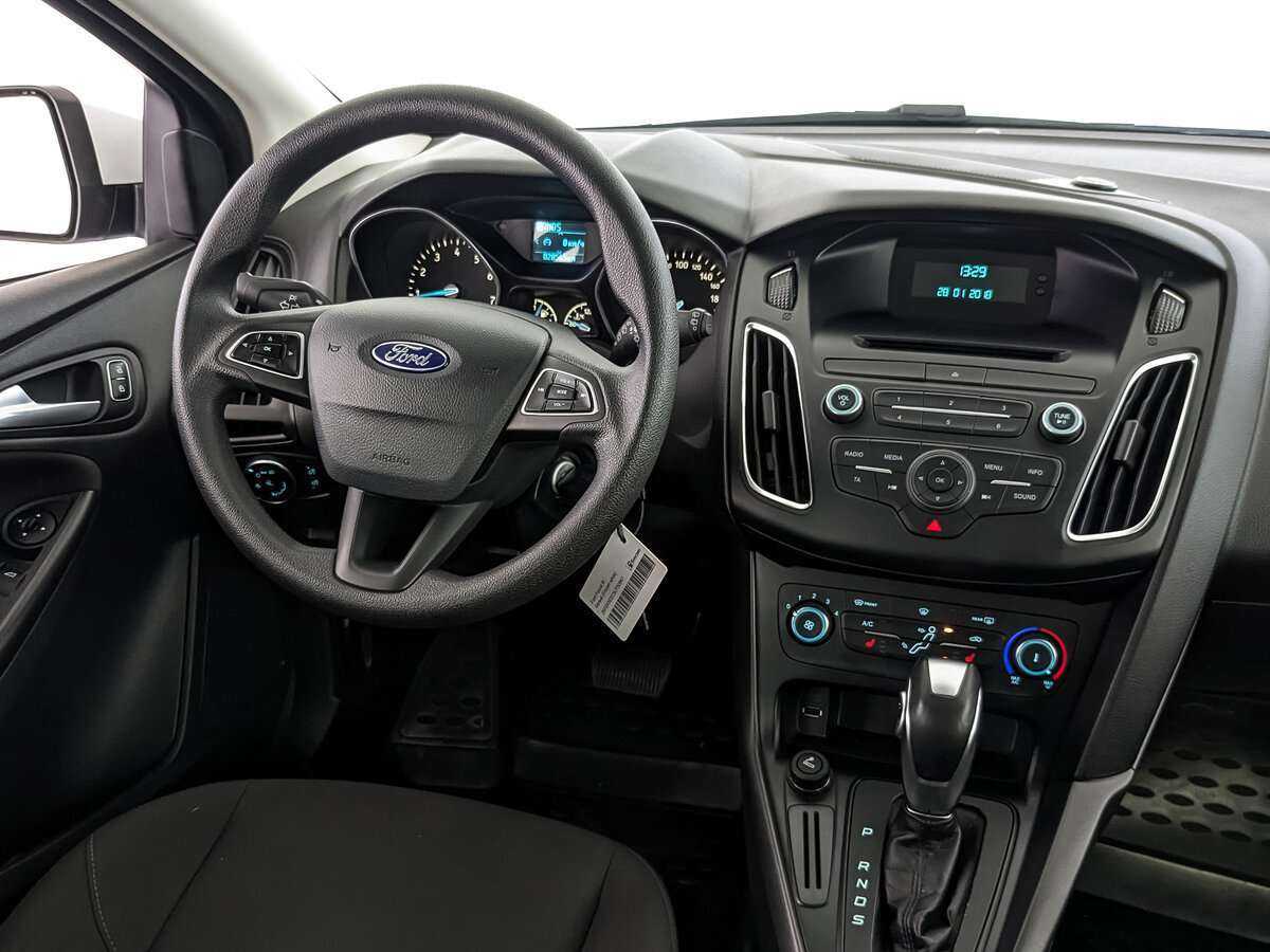 Ford Focus, 2018 Фото №17