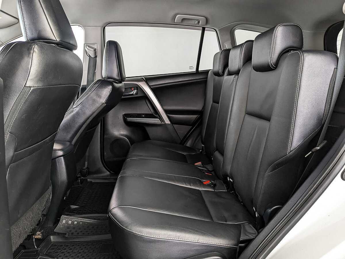 Toyota RAV4, 2018 Фото №16