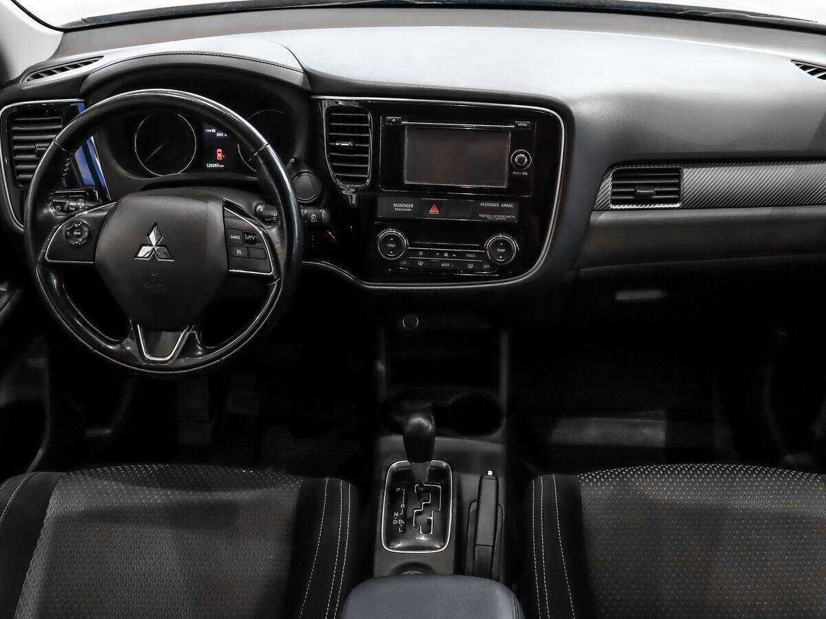 Mitsubishi Outlander, 2016 Фото №12