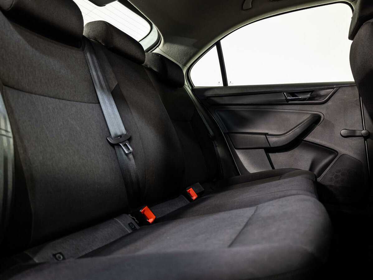 Skoda Rapid, 2017 Фото №11