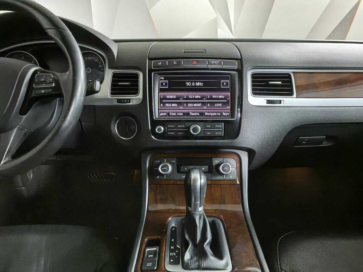 Volkswagen Touareg, 2017 Фото №11
