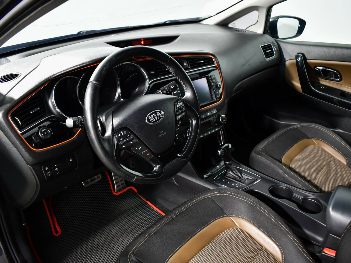 Kia Ceed II Рестайлинг, 2016 Фото №9