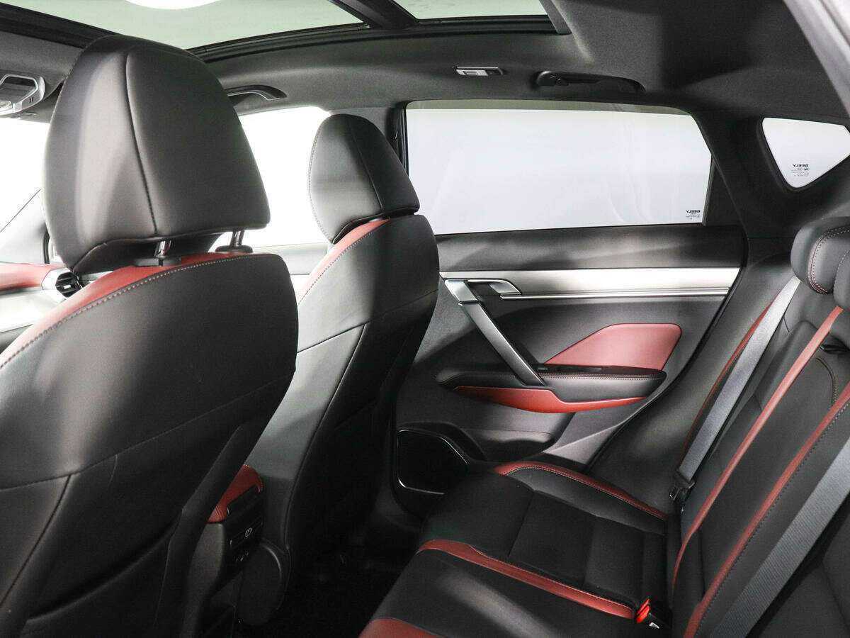 Geely Coolray, 2021 Фото №11