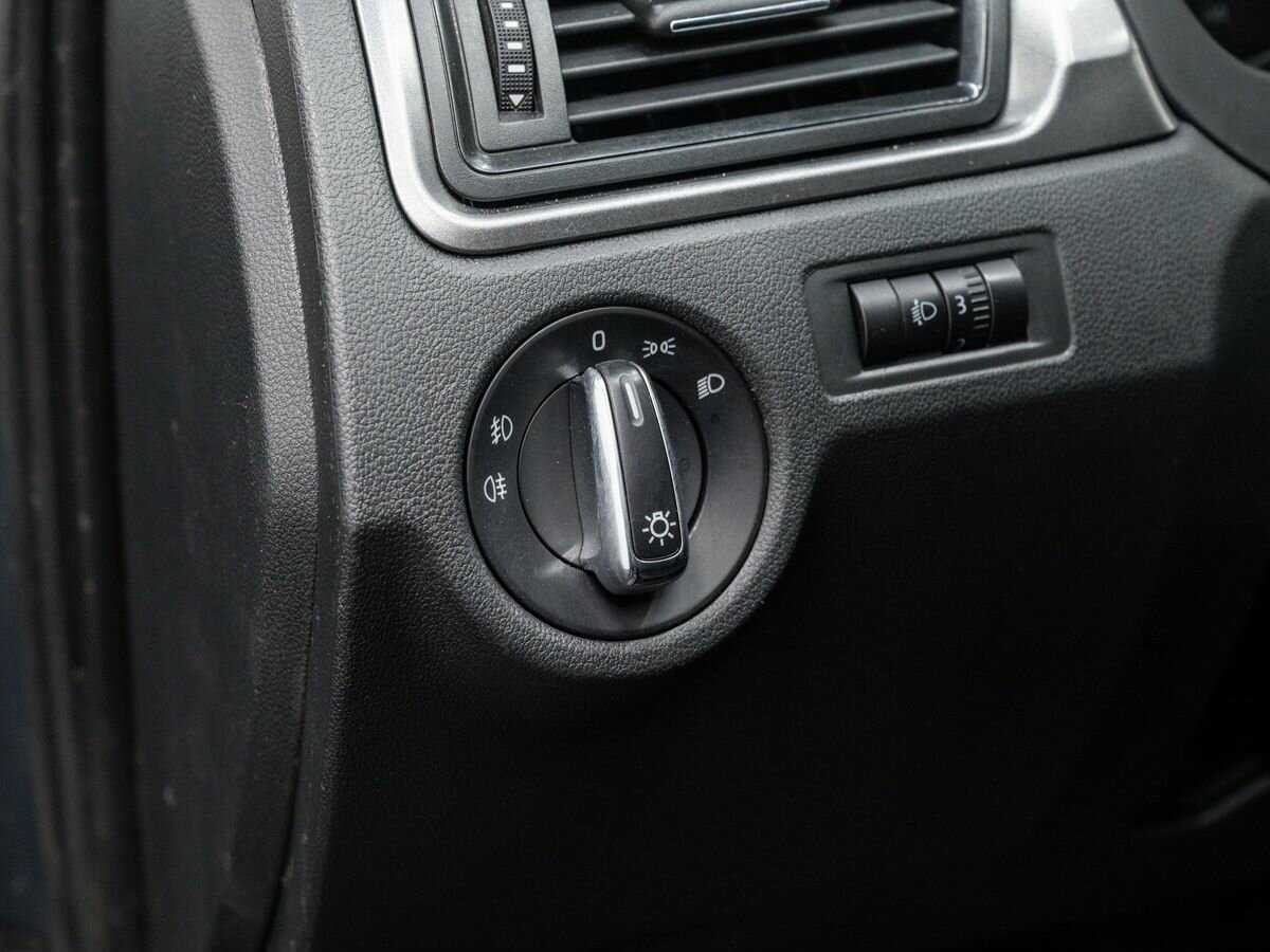 Skoda Rapid, 2014 Фото №14