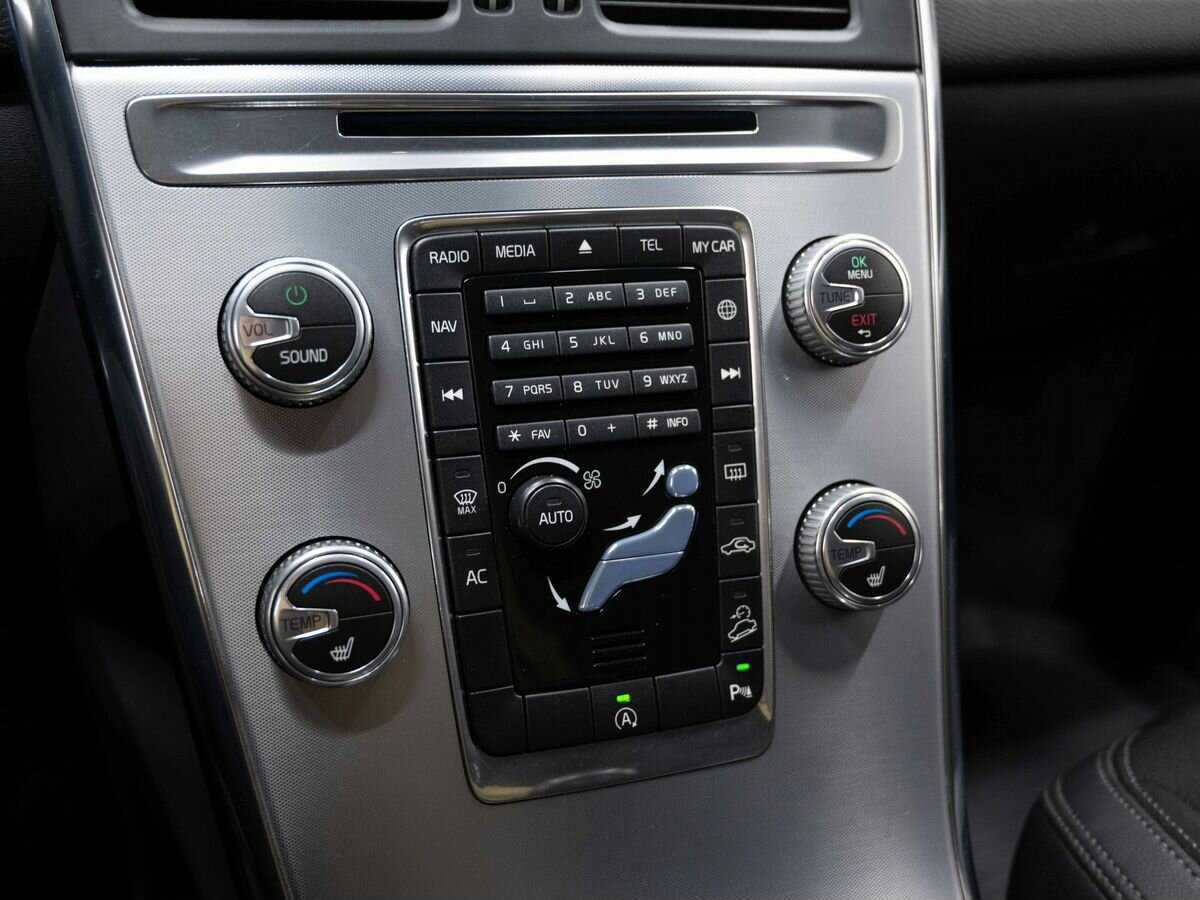 Volvo XC60, 2017 Фото №21