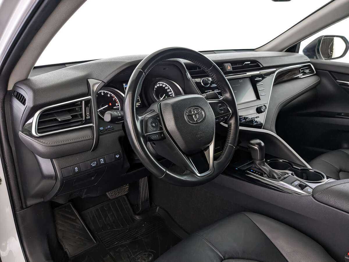 Toyota Camry, 2021 Фото №10