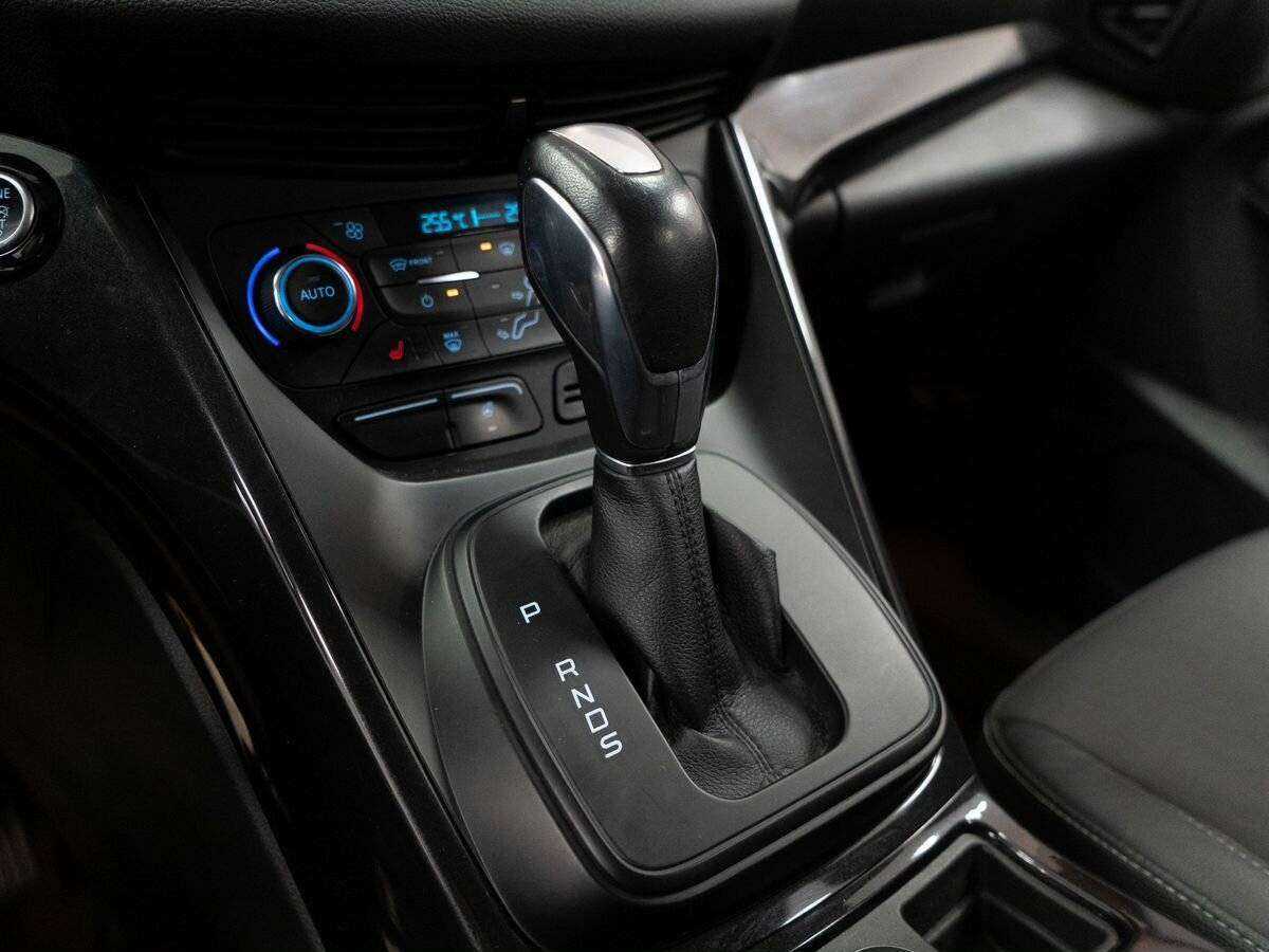 Ford Kuga, 2017 Фото №12