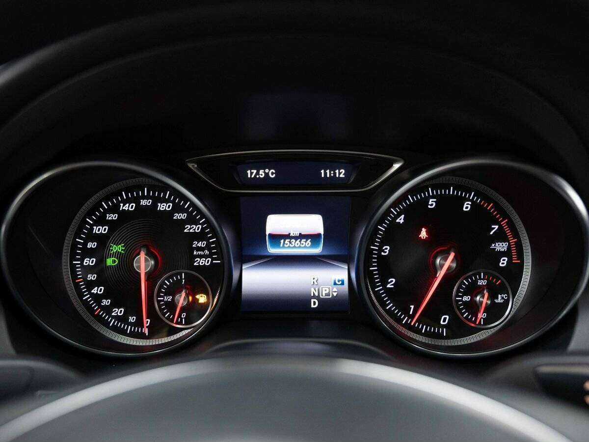 Mercedes-Benz CLA 200, 2018 Фото №17