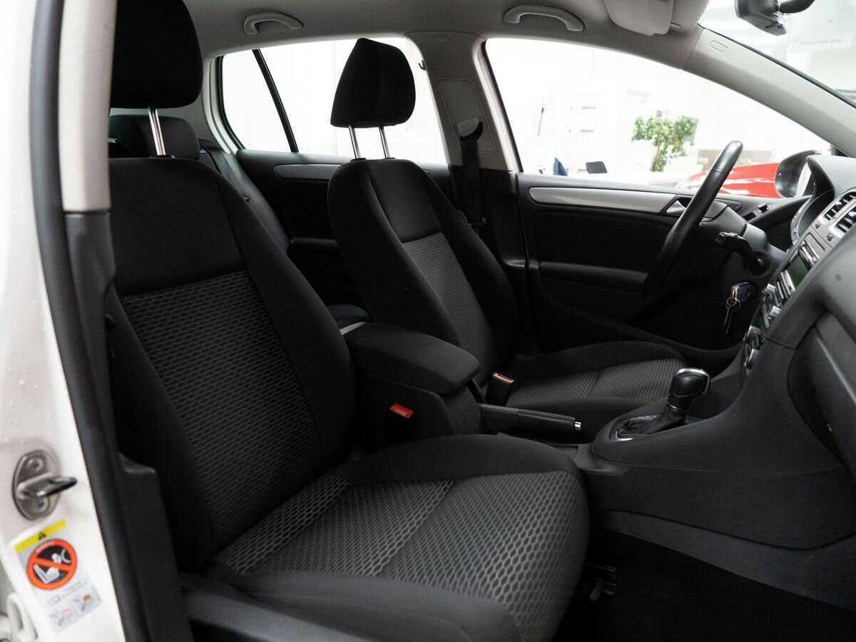 Volkswagen Golf, 2012 Фото №10