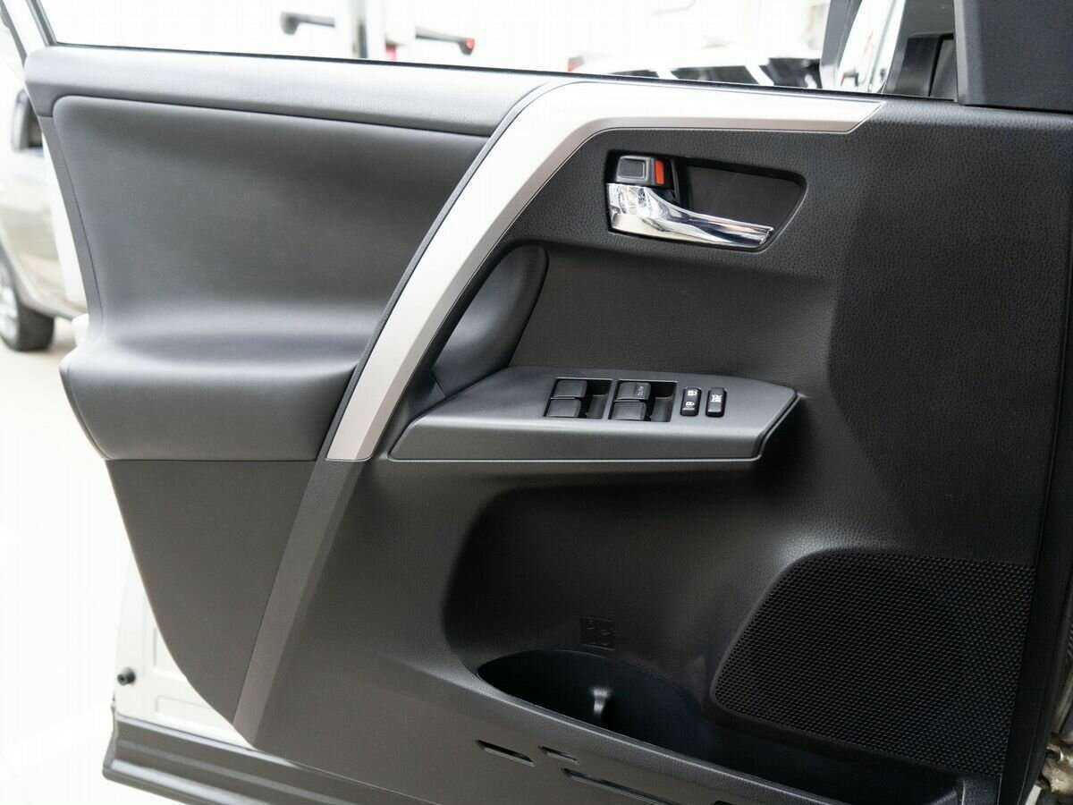Toyota RAV4, 2016 Фото №15