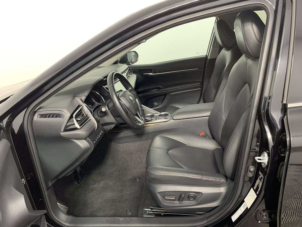 Toyota Camry, 2019 Фото №12