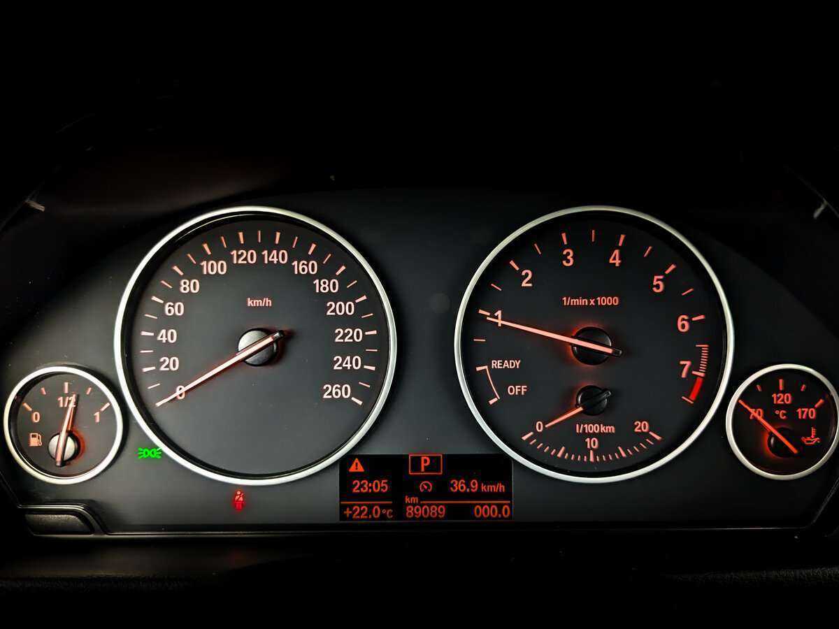 BMW 3 серии 318i, 2018 Фото №13