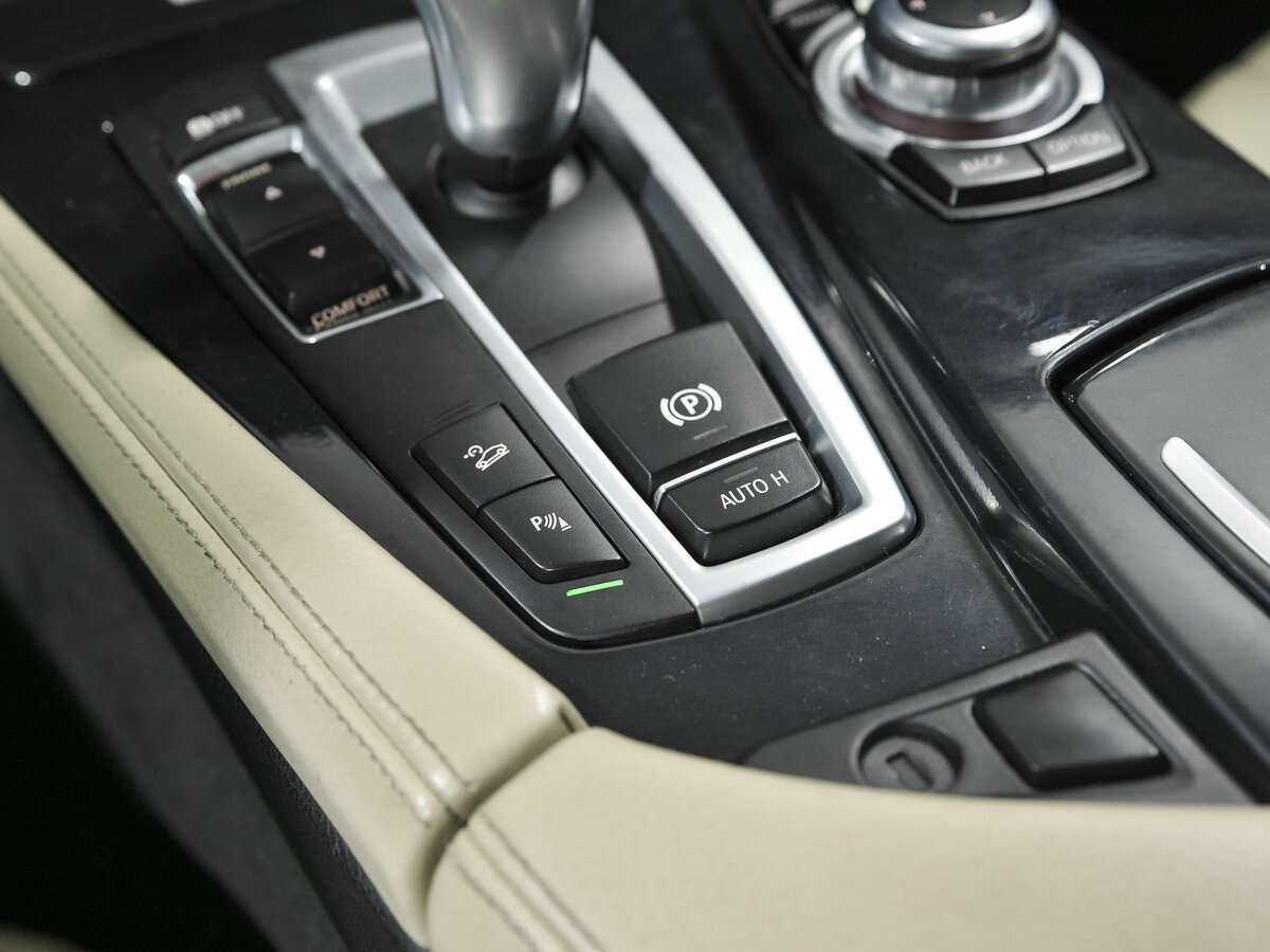 BMW 5 серии 525d xDrive, 2013 Фото №15