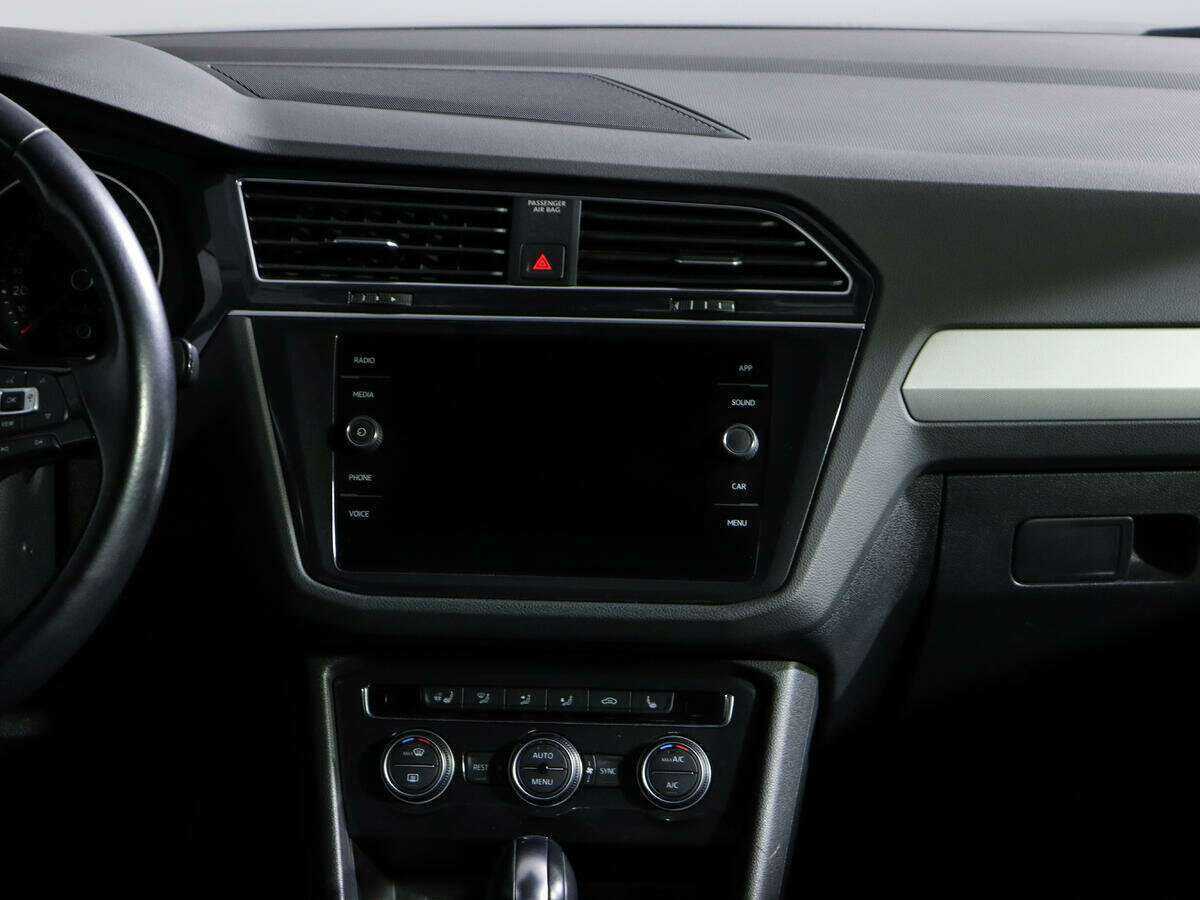 Volkswagen Tiguan, 2020 Фото №11