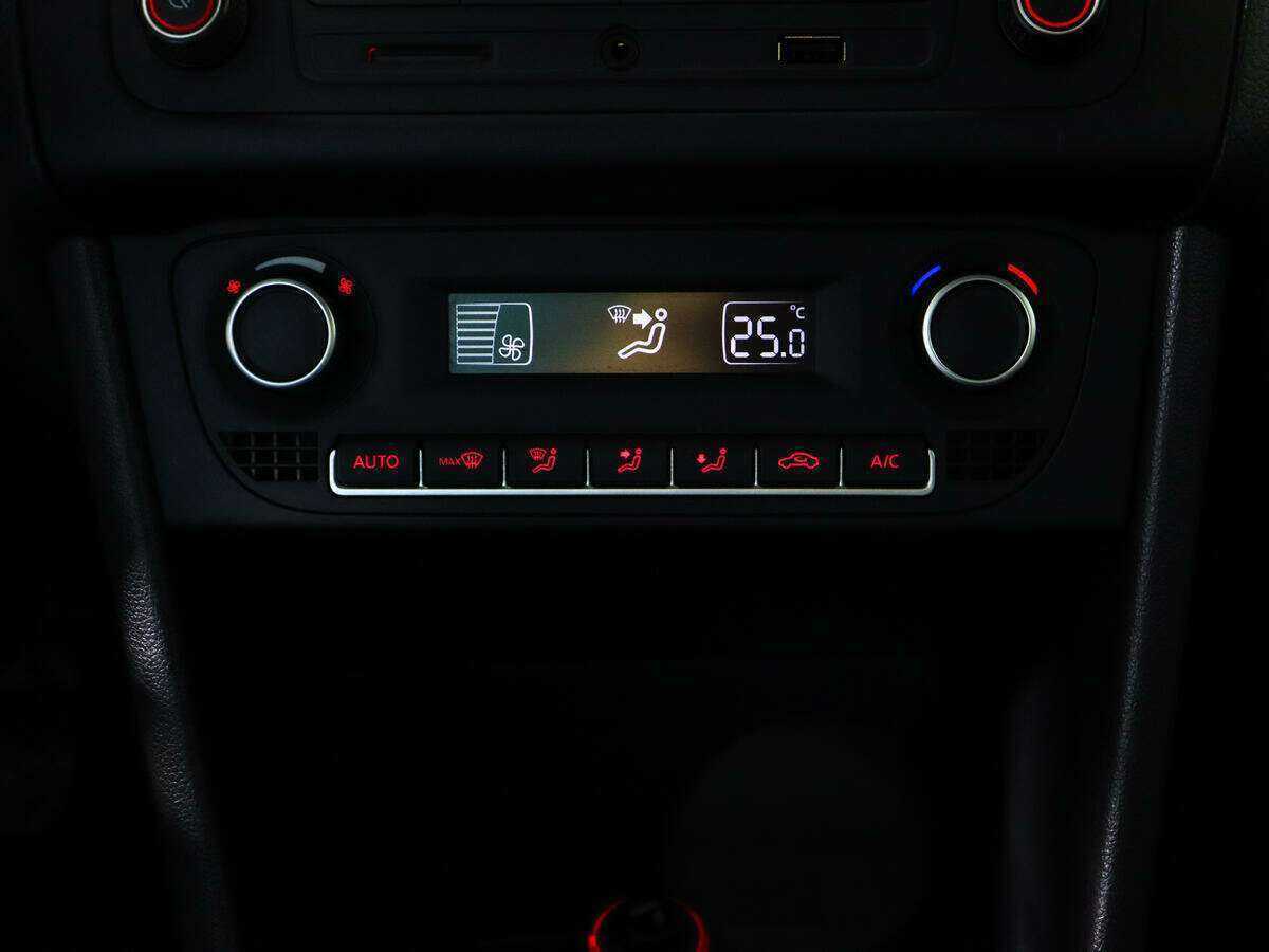 Volkswagen Polo, 2016 Фото №13