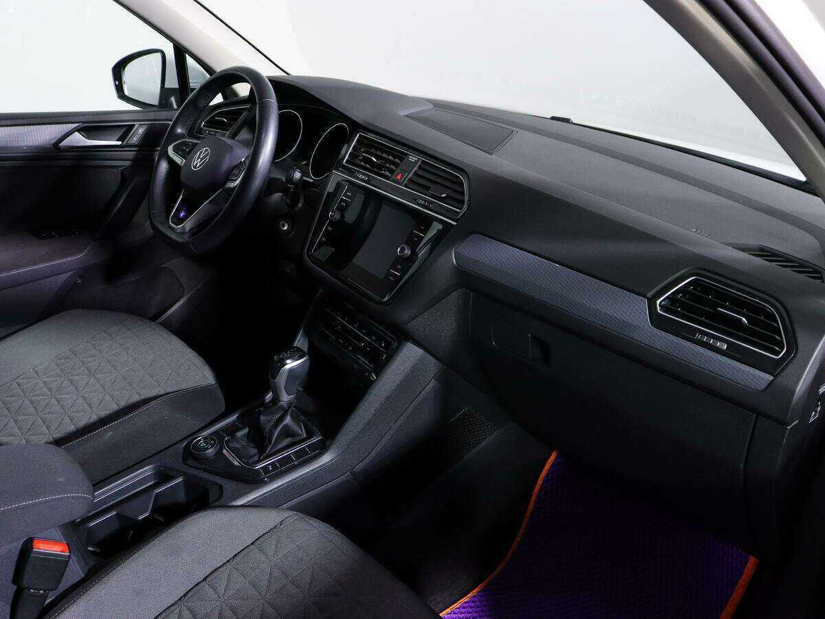 Volkswagen Tiguan, 2020 Фото №9