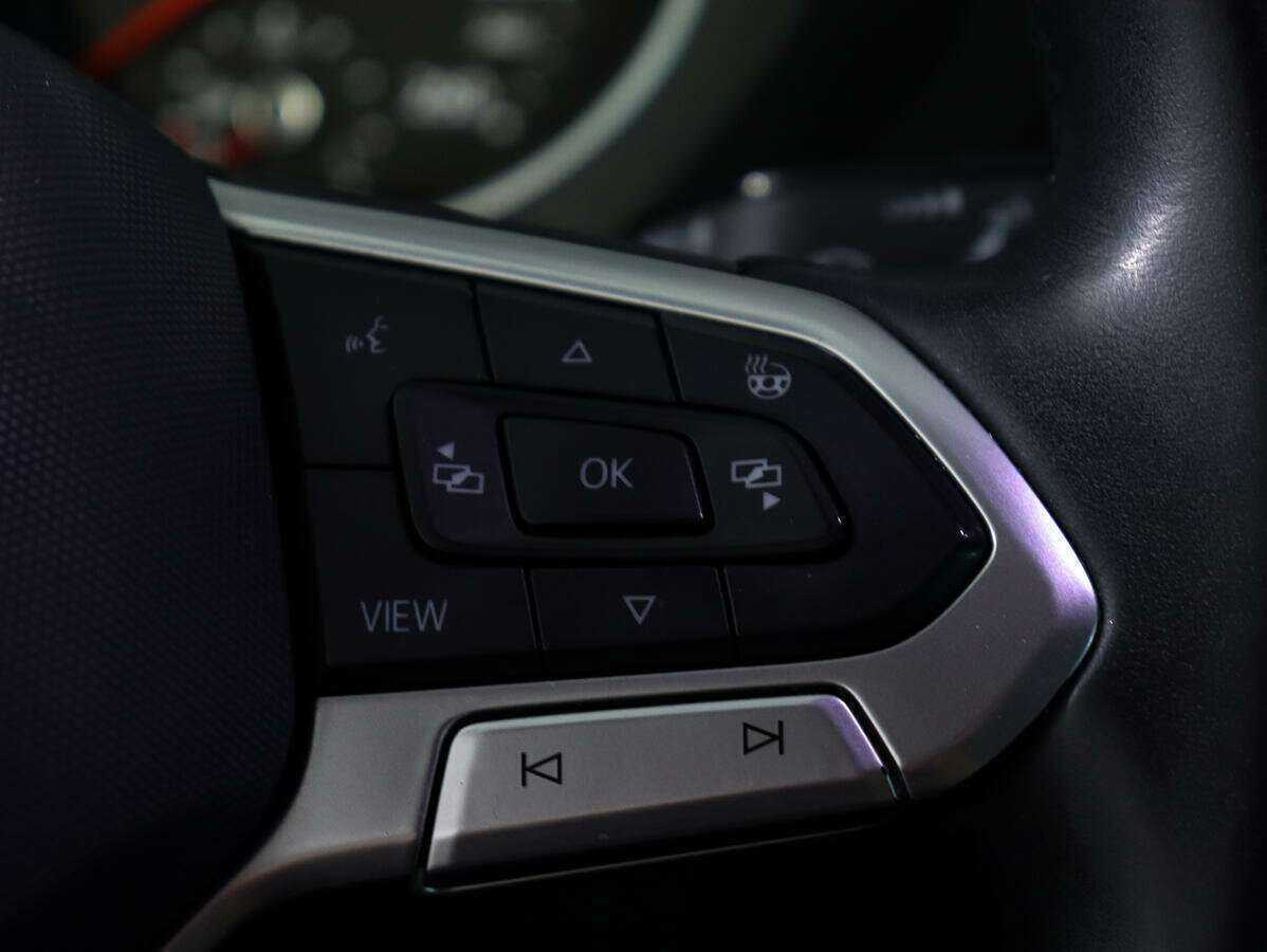 Volkswagen Tiguan, 2020 Фото №17