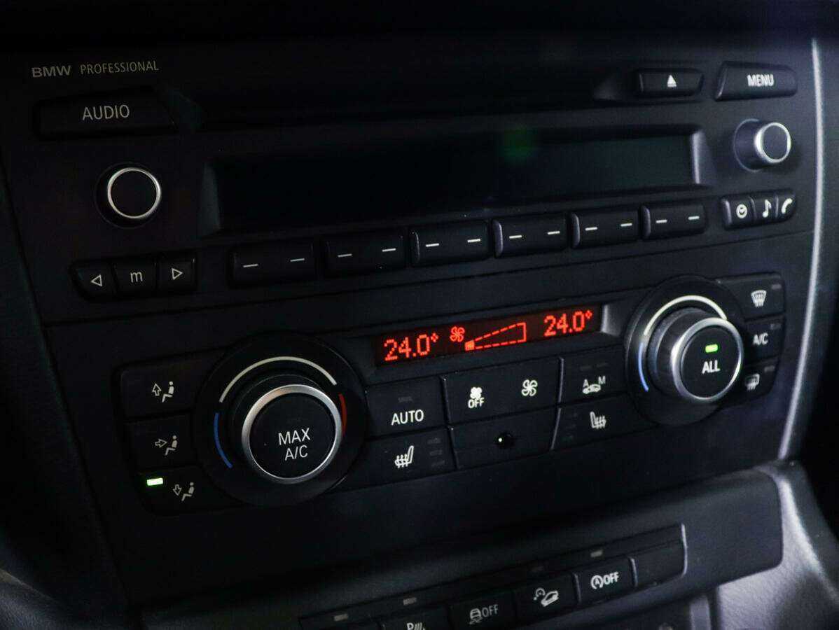 BMW X1 20d, 2012 Фото №16