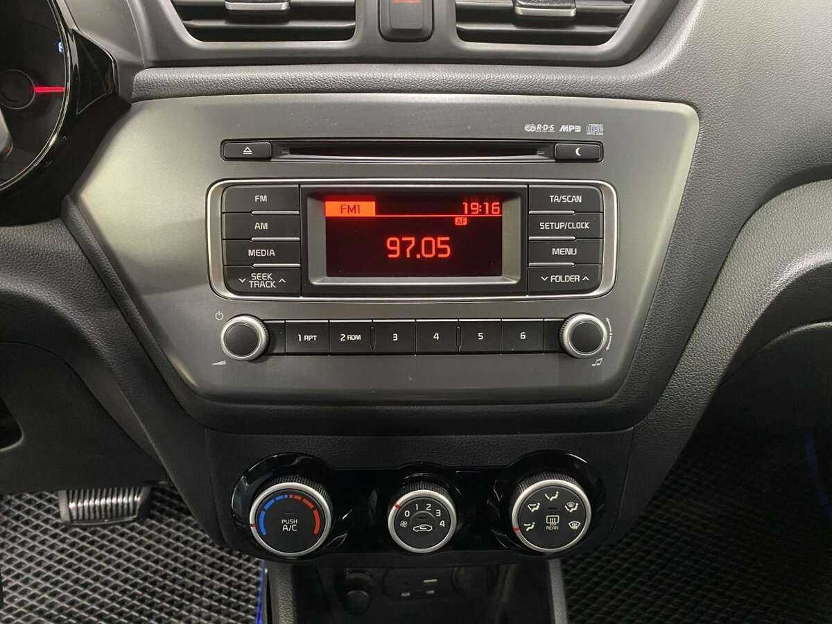 Kia Rio, 2017 Фото №11