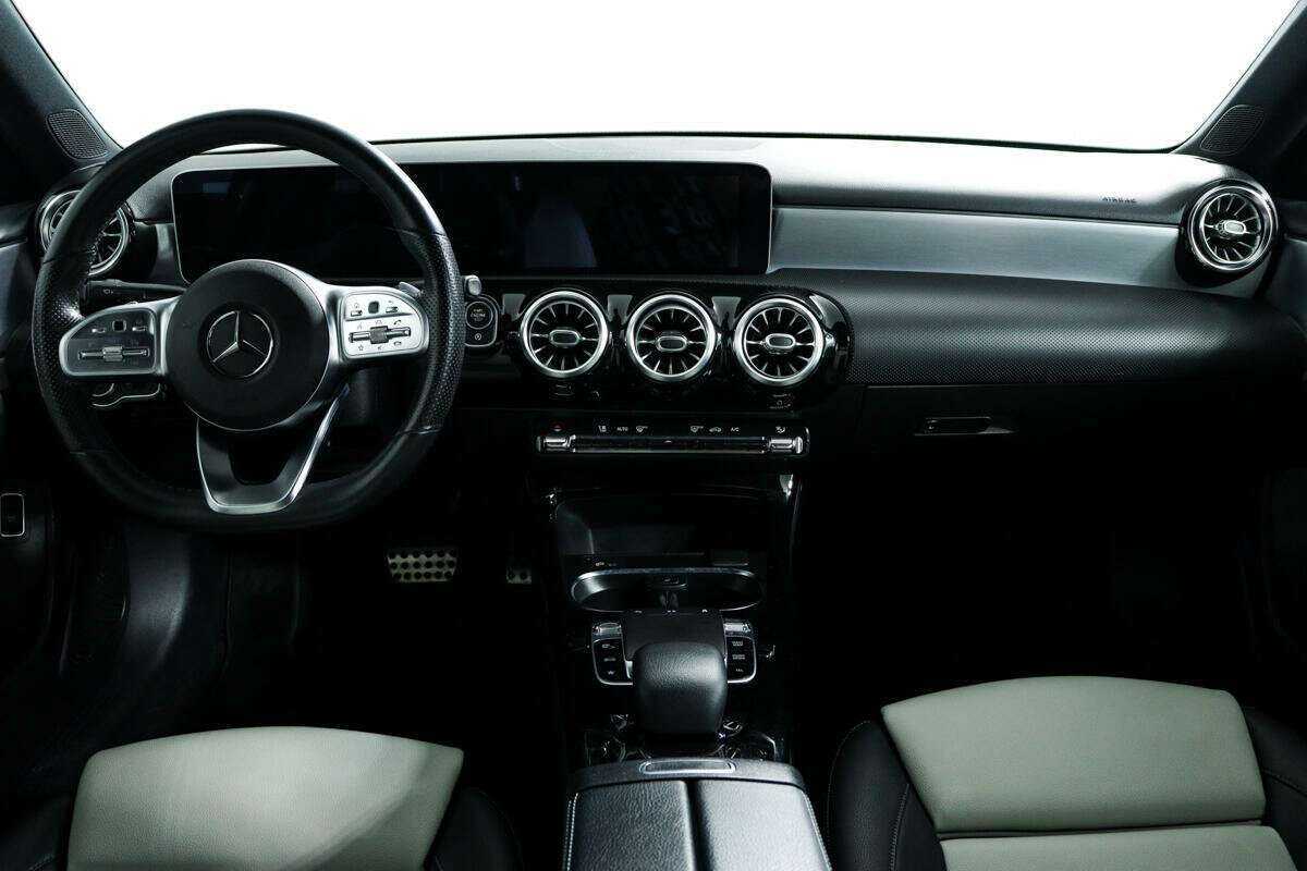 Mercedes-Benz A-Класс 200, 2019 Фото №11