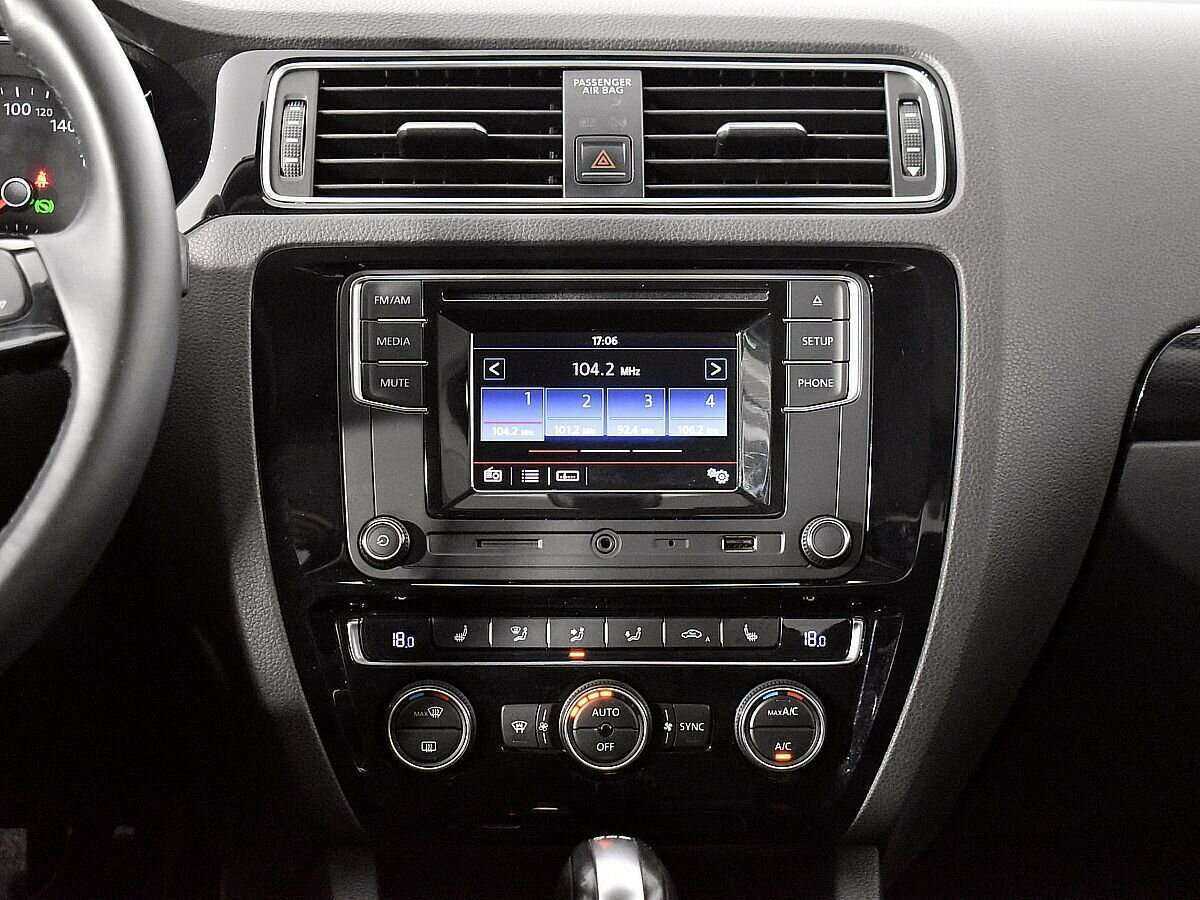 Volkswagen Jetta, 2017 Фото №12